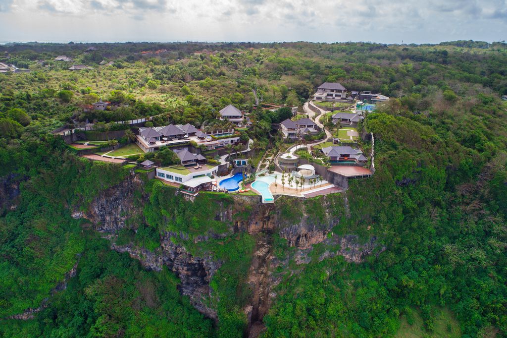 The Edge Resort daytime
