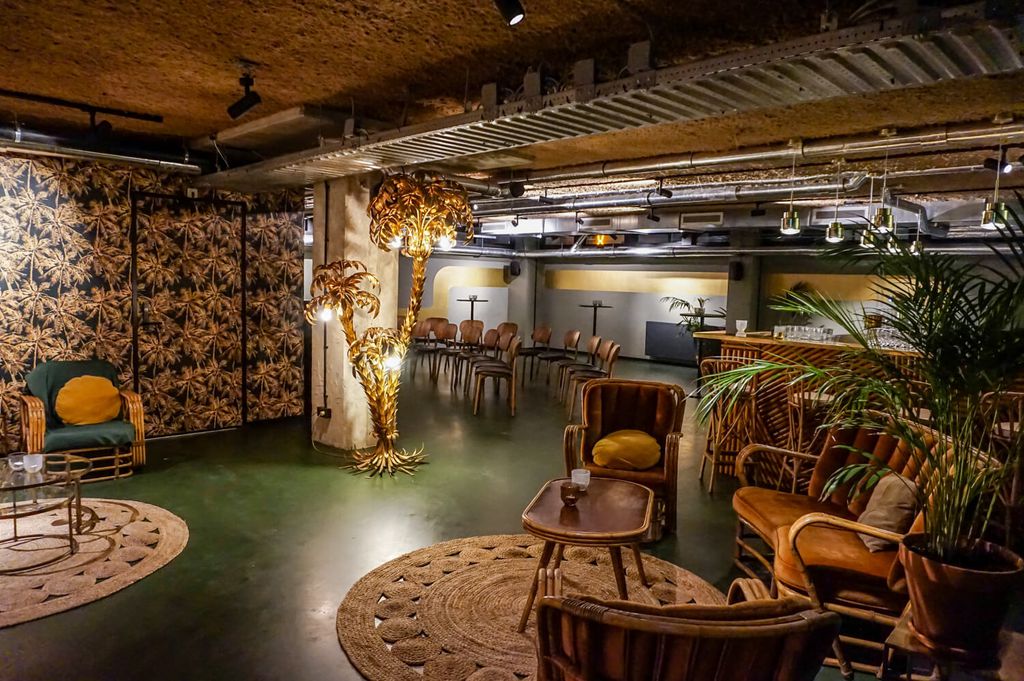 Palm Room side
