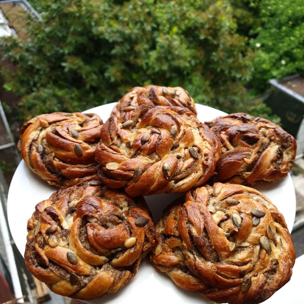 Kardemummabullar (cardamom)