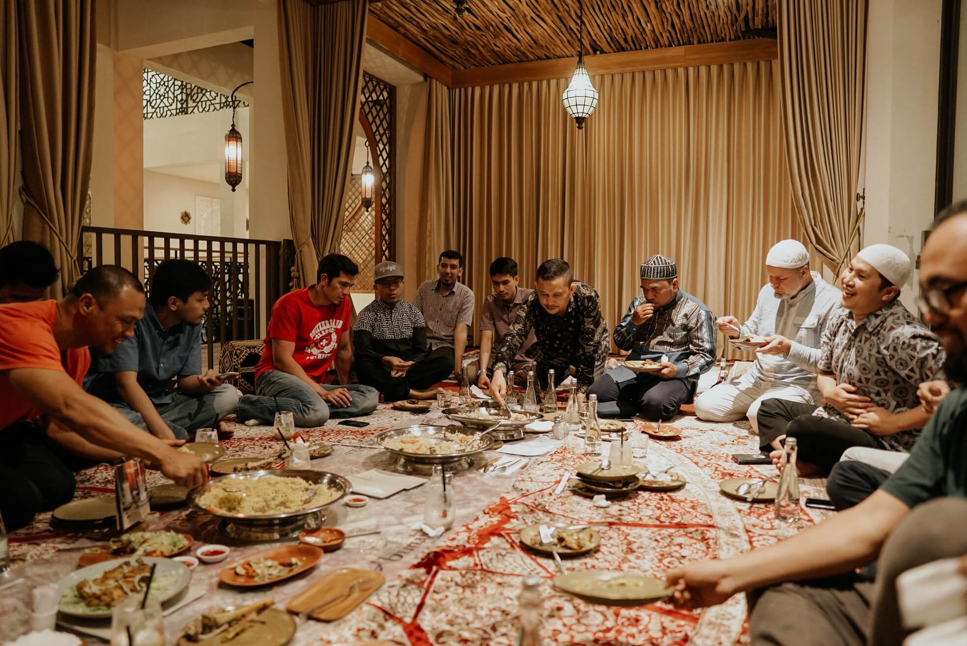 Abunawas dining community