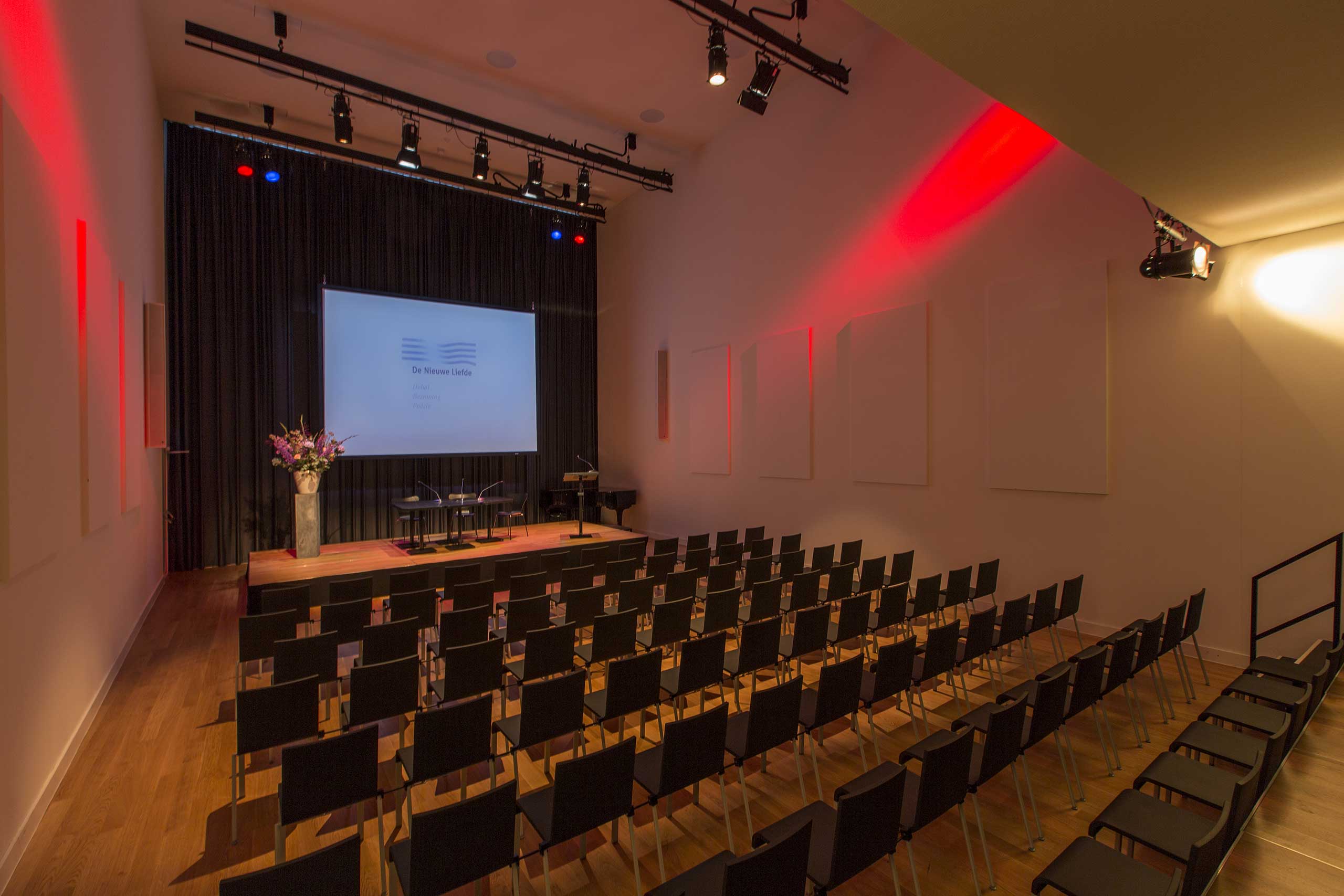 De Nieuwe Liefde - Grote zaal - Theateropstelling